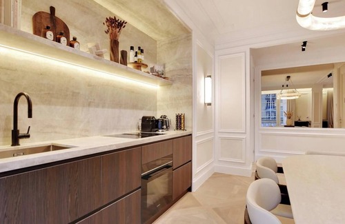 Notre-Dame-des-Champs Apartment | LUXE- A PERFECT BLEND OF CHARM, COMFORT & MODERNITY SAINT GERMAIN- RUE DE RENNES