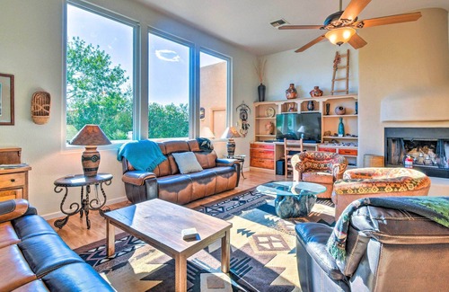 Apache Junction House | Luxe Apache Junction Escape w/ Pool & Hot Tub