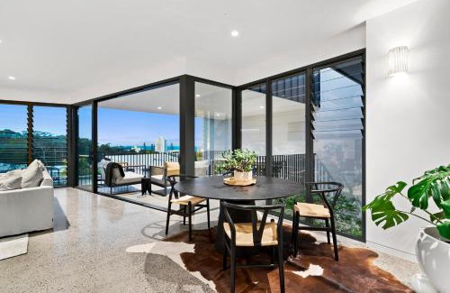 Alexandra Headland House | Luxe Condo at Alex Beach