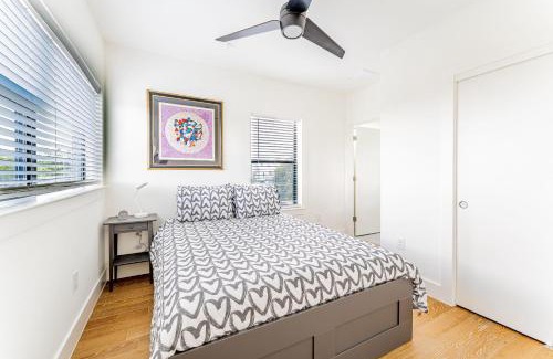 Blackshear-Prospect Hill House | Luxe East Downtown 3BR Condo, Walk to Bars, Restaurants, Shops
