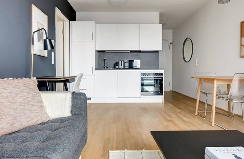 Favoriten Apartment | Luxe Favoriten 1BR w/Gym & Elevator, walk to Hauptbahnhof, by Blueground