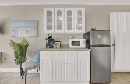 Lynn Haven House | Luxe Guest Suite Near The Emerald Coast of PCB