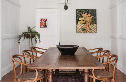 Montville House | Luxe Hinterland Stay, Eastnor at Montville Estate