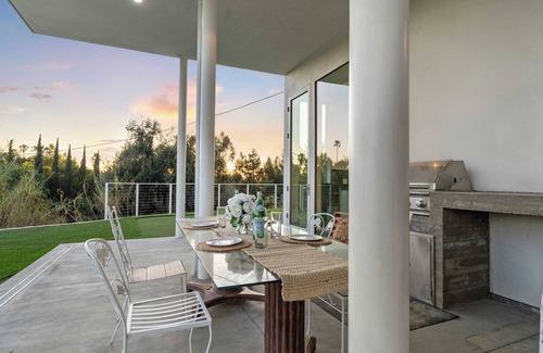 Woodland Hills Villa | Luxe LA Escape w/Pool, Views & Game Room Alta Vista Estate by Avantstay