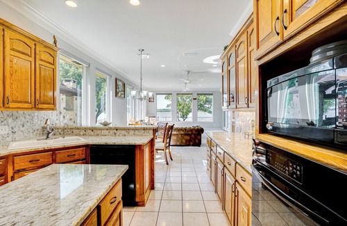 Granbury House | Luxe Lakefront Home w/Hot Tub, Dock & Fire Pit