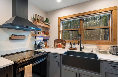 Mill Spring Apartment | Luxe Lakefront Private Dock Kayaks Hot Tub Fire Pit