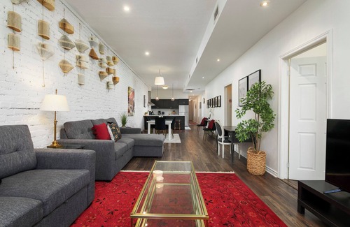 Plateau Mont Royal Apartment | Luxe Loft:Large 3BR + 3 on-suite Historic Plateau