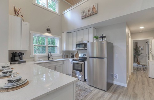 Monteagle Cabin | Luxe Nest at The Retreat at Sunset Bluff