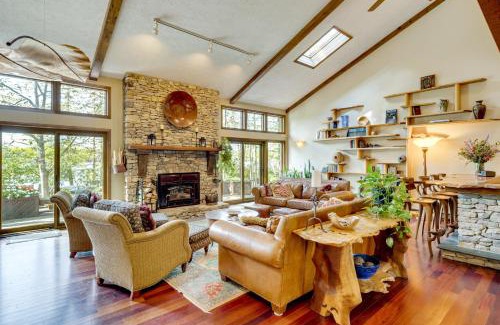 Pocono Pines House | Luxe Poconos Pines Home with Beach and Amenities!