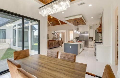 Waxahachie House | Luxe Retreat with Patio and Fenced Yard in Waxahachie!
