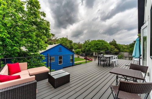 Riverside House | Luxe Riverside House | Skyline Deck+Downtown View