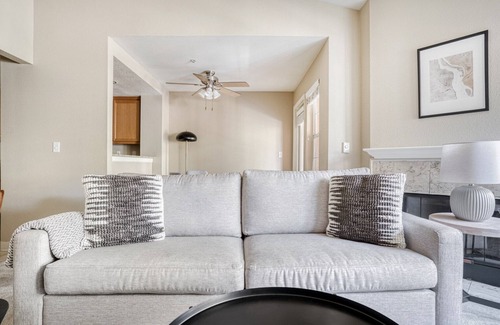 Santa Clara Apartment | Luxe Santa Clara 2BR w/ W/D, Gym, Pool, walk to Safeway, by Blueground