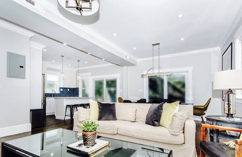 Dorchester House | Luxe Sunlit Getaway | Private Deck, Near T