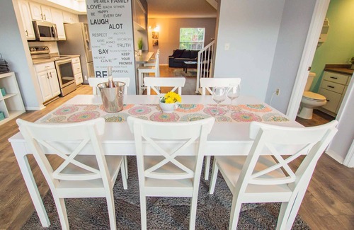 Saddlebrook Condo | Luxe Townhome Retreat | Golf Resort & Lake View | Spacious 3BR with Workspaces & Screened Patio