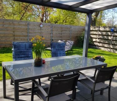 Dirkshorn House | Luxe vakantiebungalow met omheinde tuin voor hond en kinderen