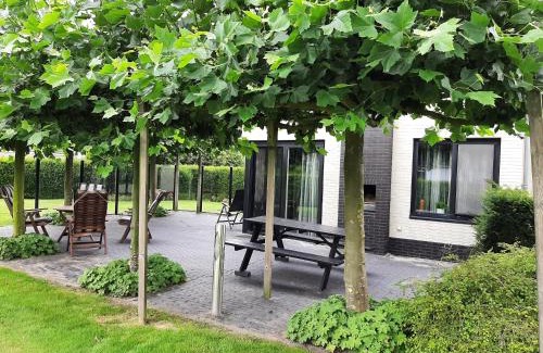 Tzummarum House | Luxe vakantiewoning met stoomcabine en bubbelbad