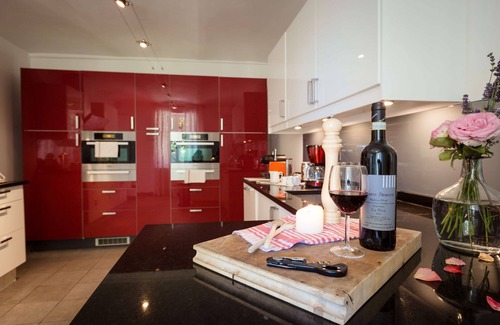 Canelli Villa | Luxe Villa, All Ensuites & Private Vineyard Views in Piemonte