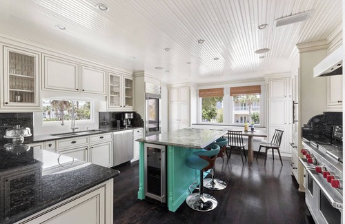 Crystal Shores House | Luxe Villa near Beach, Pool + HotTub, Chef's Kitchen | Woodward Way by AvantStay