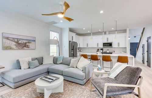Wilmington House | Luxe Wilmington Home: 2 Mi to Historic Downtown