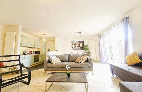 Gare Apartment | Luxembourg Comfort Central 2 BR flat