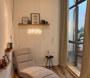 Wiesbaden Apartment | Luxeriöses 3 Zimmer Apartment l Terrasse l Küche l Balkon l Parkplatz l Netflix l 110 m2