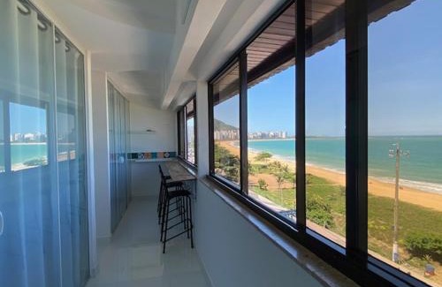 Vila Velha Apartment | Luxo de frente para o mar
