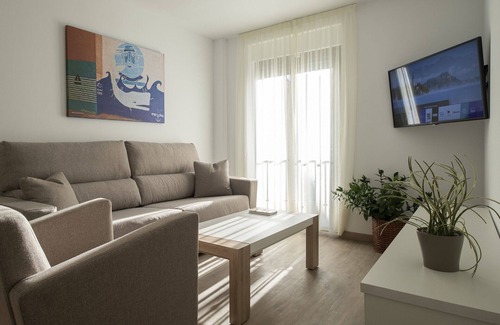 Centro Apartment | Luxor Torre del Clavero Apartments - 2 bedrooms
