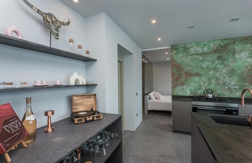 Las Palmas de Gran Canaria Apartment | Luxury Suite Facing Las Canteras Beach