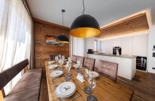 Schonbach Ski Chalet | Luxury Chalet with Views and Sauna