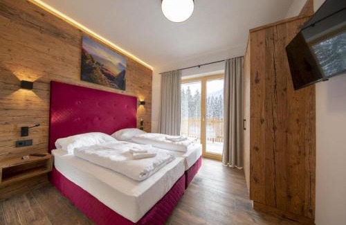 Schonbach Ski Chalet | Luxury Chalet with Views and Sauna