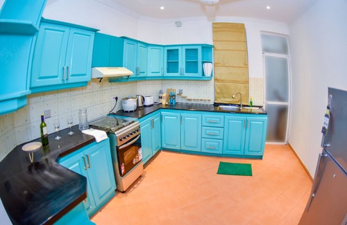Kaduwela Apartment | Luxury 3BR Condo in Rajagiriya, Colombo/Sleeps 6/Fast WiFi - OLIVE HAVEN
