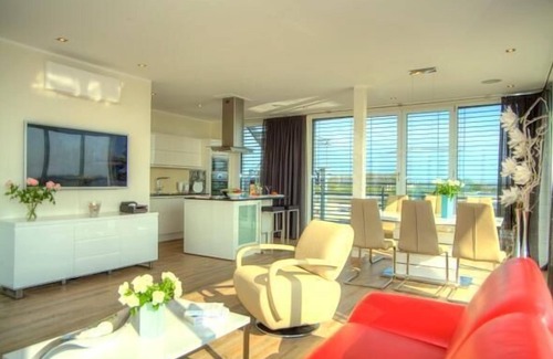 Muritz Apartment | Luxuriöses Penthouse auf 2 Ebenen mit Riesiger Dachterrasse mit Müritzblick