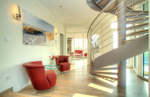 Muritz Apartment | Luxuriöses Penthouse auf 2 Ebenen mit Riesiger Dachterrasse mit Müritzblick