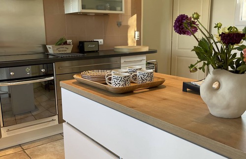 Saint-Saturnin-les-Apt Villa | Luxurious villa offers a breathtaking 200° open view of the Luberon