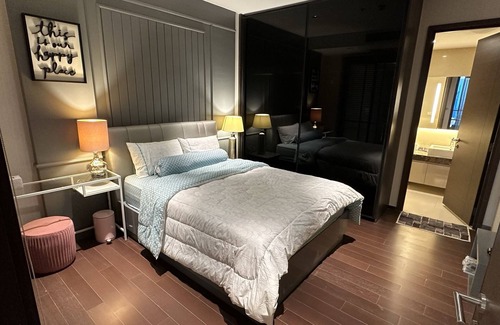 Khlong Toei Nuea Condo | Luxurious 4 Bedroom Penthouse Loft At Nana With Personal Concierge