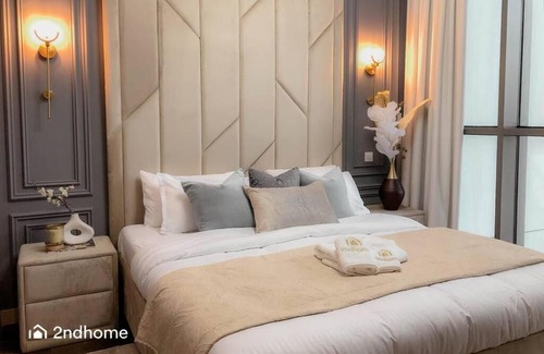 Bur Dubai Apartment | Luxurious 1 Bed with Direct Access to Dubai Mall