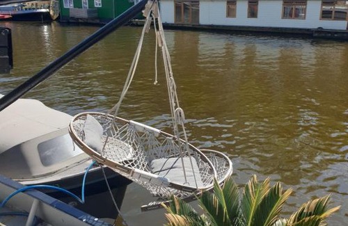 Nieuwmarkt en Lastage Boat Rental | Luxurious 110m² 3br Houseboat in Amsterdam Centre!