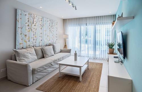 El Cortecito Condo | Luxurious 2 bd 2 ba at 3 mins walk from the beach