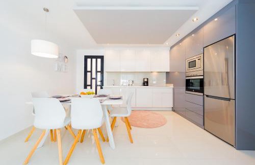 Pueblo Latino Apartment | Luxurious 2 Bedroom Apartment near the beach