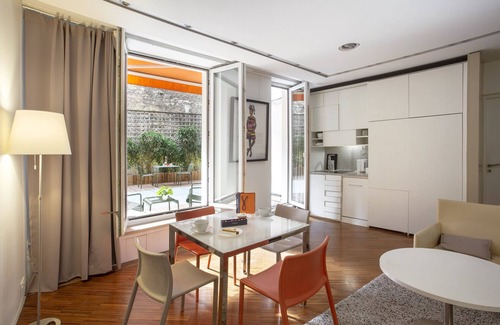 8th Arrondissement Apartment | Luxurious, 2 Bedroom Apt. w/TERRACE (!) Central Two Blocks from Elysées Palace.