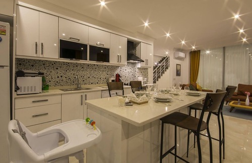 Islamlar House | Luxurious 2 Bedroom Villa with Large Secluded Pool and Lots of Outdoor Space