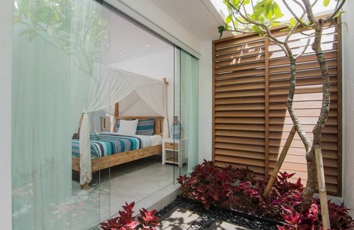 Jimbaran Bay Villa | LUXURIOUS 2BR Villa in Canggu - Open plan living area!