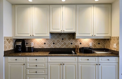 Hammock Bay Condo | Luxurious 3-Bedroom Condo in Aversana at Hammock Bay
