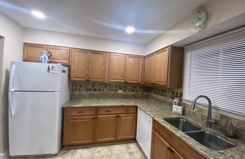 Des Plaines House | Luxurious 3 bedroom, 1.5 bath house near O'Hare International Airport