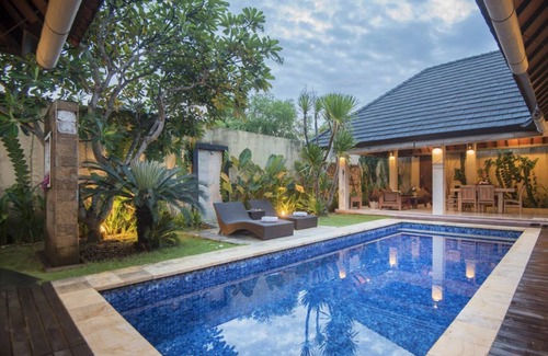 Sunset Road Villa | Luxurious 3 Master Bedroom Villa with Pool in Seminyak - Villa Bhakti Bali