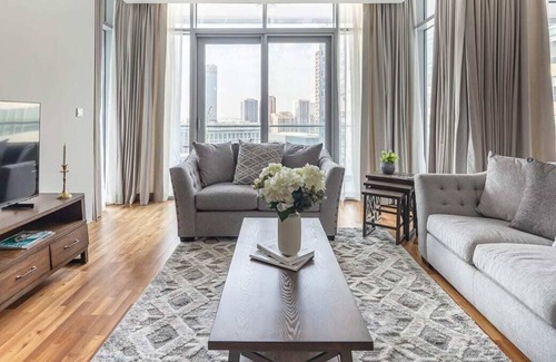 Bur Dubai Apartment | Luxurious 3BR in DIFC w/ Large Balcony & City View