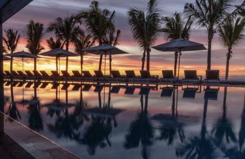 El Tezal Resort | Luxurious 4,198 sq ft OCEANFRONT SUITE. 3 bdrm, 3.5 bath, SPRING BREAK 2026