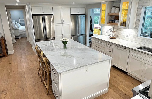 Eastham House | Luxurious 4 Bd/2 Ba Main house with Spa-pool and Separate 1 Bd/1 Ba Apartment