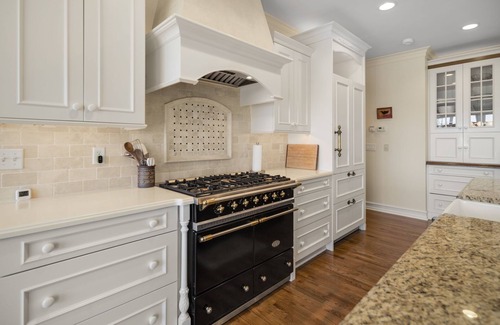 Ithaca House | Luxurious 4-bedroom home with stunning sunsets with Fitness and Media rooms!
