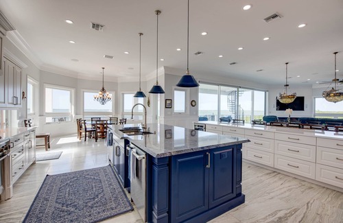 Ramrod Key House | Luxurious 6 Bedroom 8 Bath Open water pool home on Ramrod Key with great boating